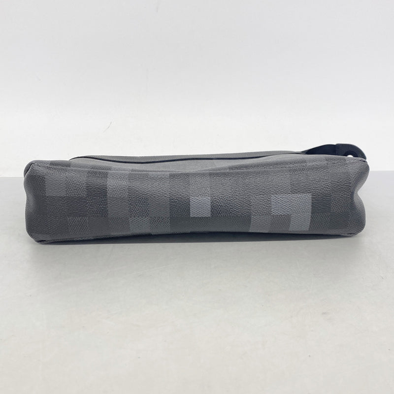 【6ia0796】ルイヴィトン クラッチバッグ ダモフラージュ ポシェットヴォワヤージュスープル M14926 ブラック【中古】メンズ