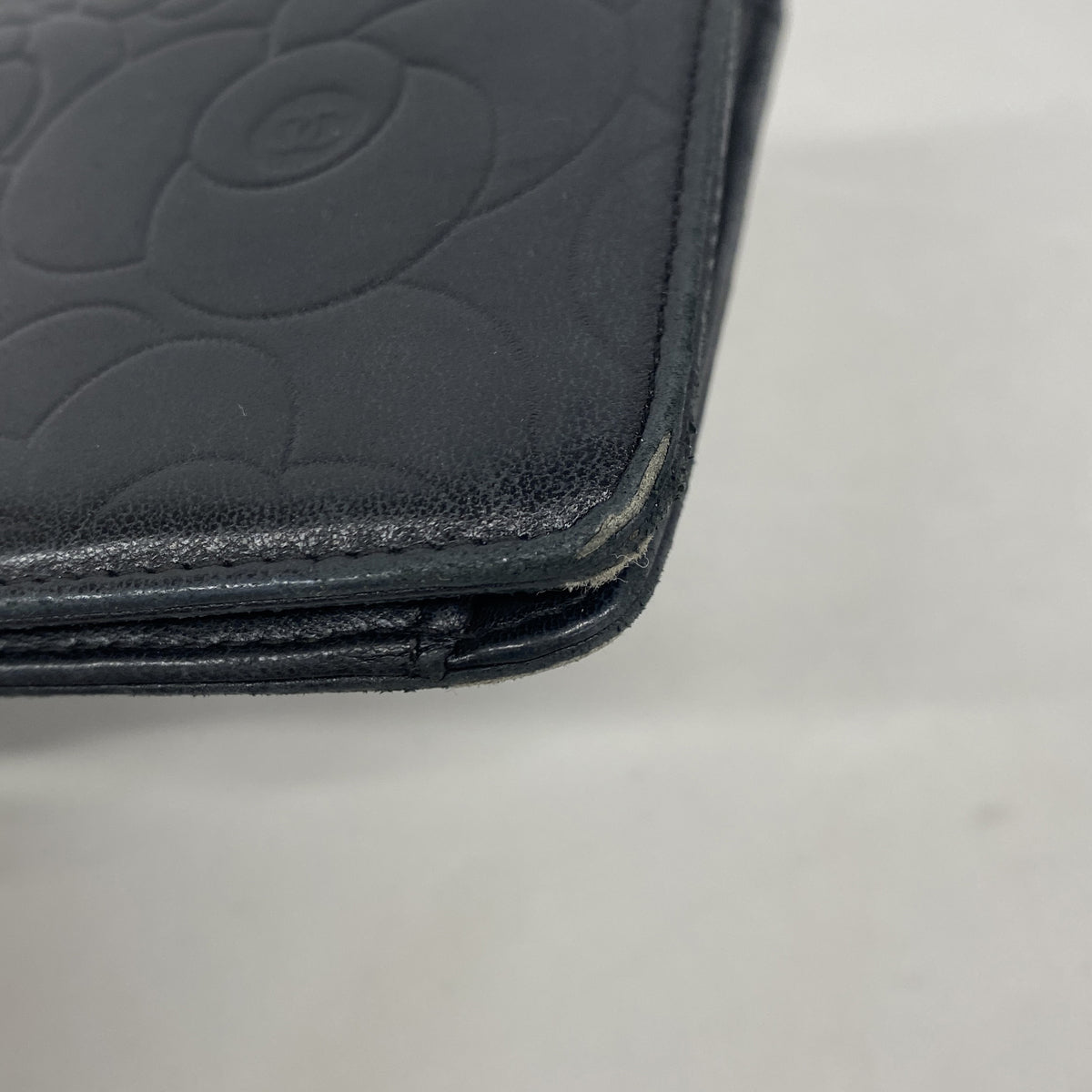 【6ia0822】シャネル 長財布 カメリア ラムスキン ブラック シルバー金具【中古】レディース