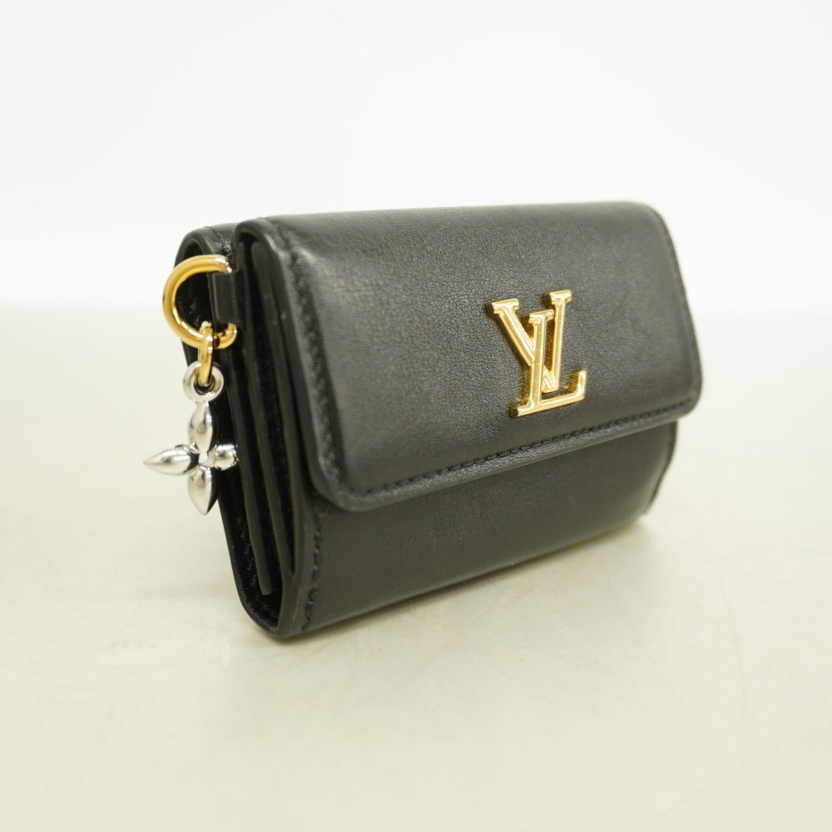 【6ia0826】ルイヴィトン 三つ折り財布 LV ブルーム ミニトリフォールドウォレットLVブルーム M29447 ブラック【中古】レディース