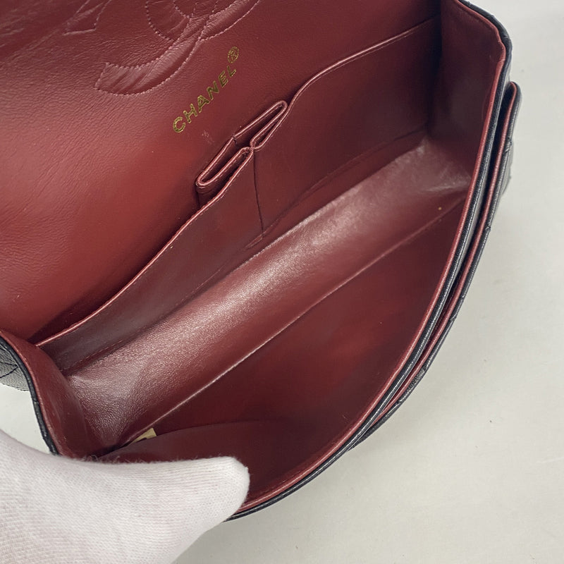 【6ia0848-h】シャネル ショルダーバッグ マトラッセ Wフラップ Wチェーン ラムスキン ブラック ゴールド金具【中古】レディース