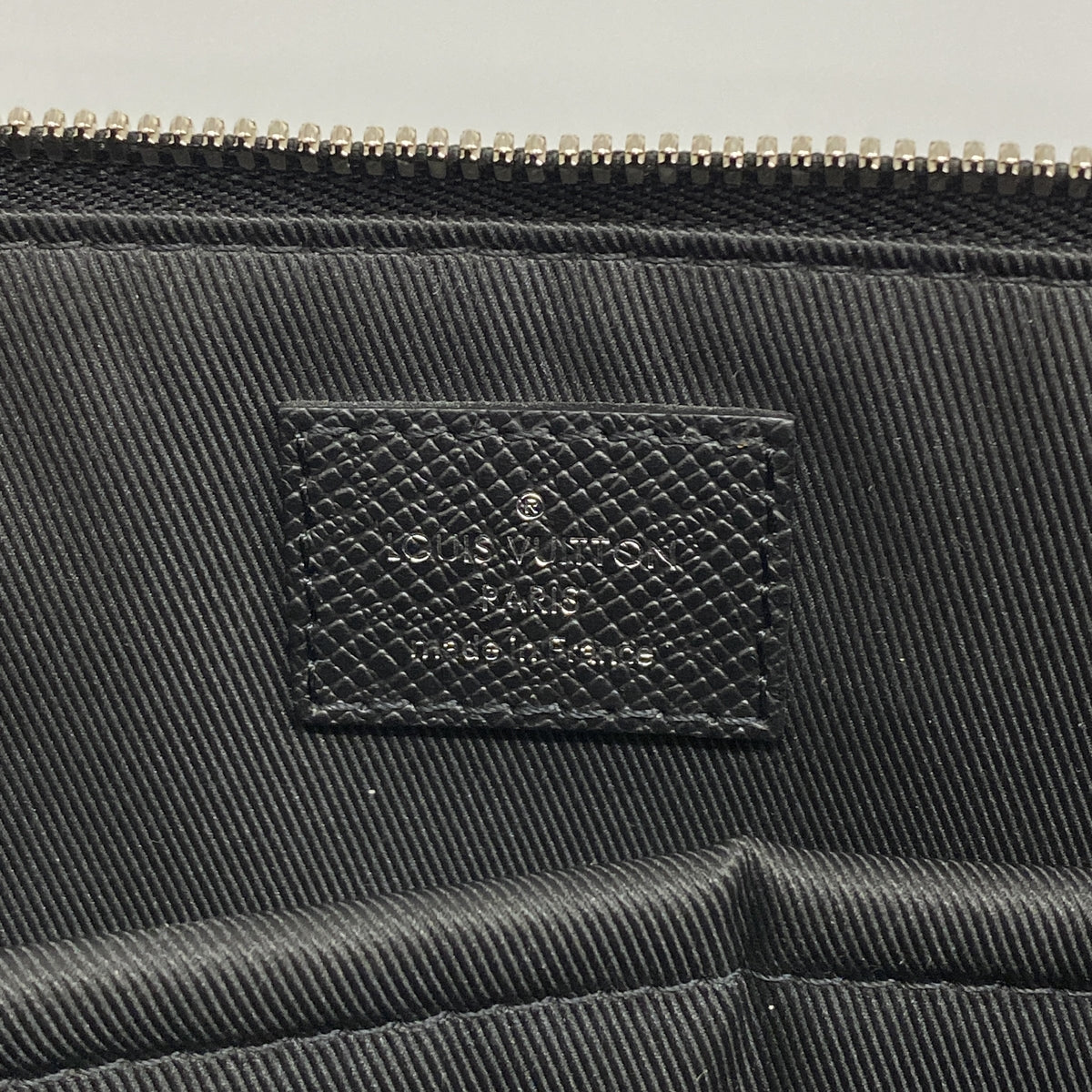 【6ia0868】ルイヴィトン ブリーフケース タイガ スリムブリーフケース M30810 ノワール 2wayバッグ【中古】メンズ
