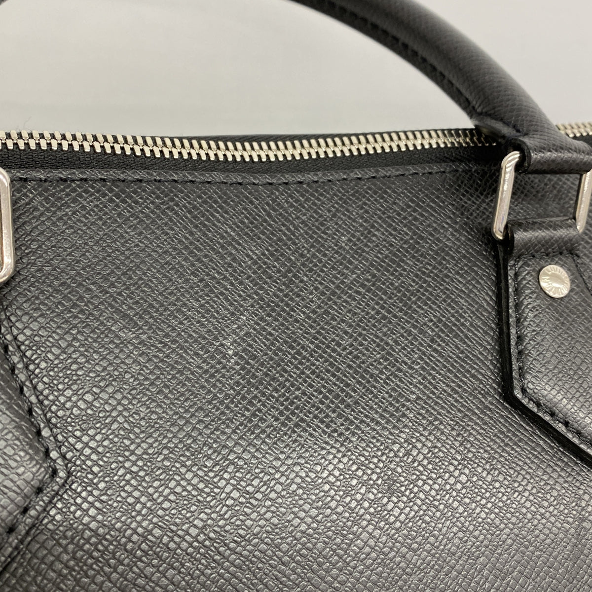 【6ia0868】ルイヴィトン ブリーフケース タイガ スリムブリーフケース M30810 ノワール 2wayバッグ【中古】メンズ