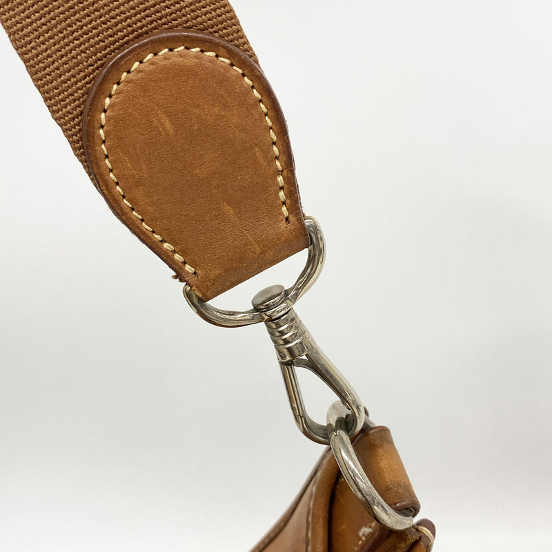 【6ia0874】エルメス ショルダーバッグ エヴリン1PM ヴァッシュ ナチュラル シルバー金具 □C刻印【中古】レディース