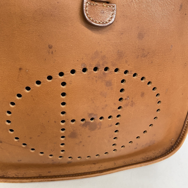 【6ia0874】エルメス ショルダーバッグ エヴリン1PM ヴァッシュ ナチュラル シルバー金具 □C刻印【中古】レディース