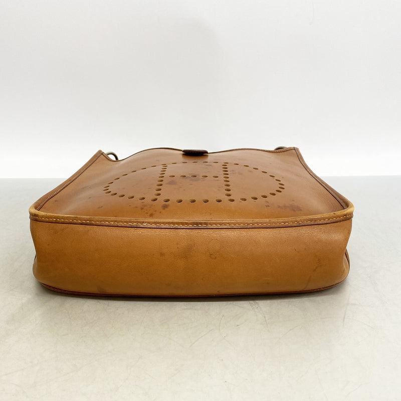 【6ia0874】エルメス ショルダーバッグ エヴリン1PM ヴァッシュ ナチュラル シルバー金具 □C刻印【中古】レディース