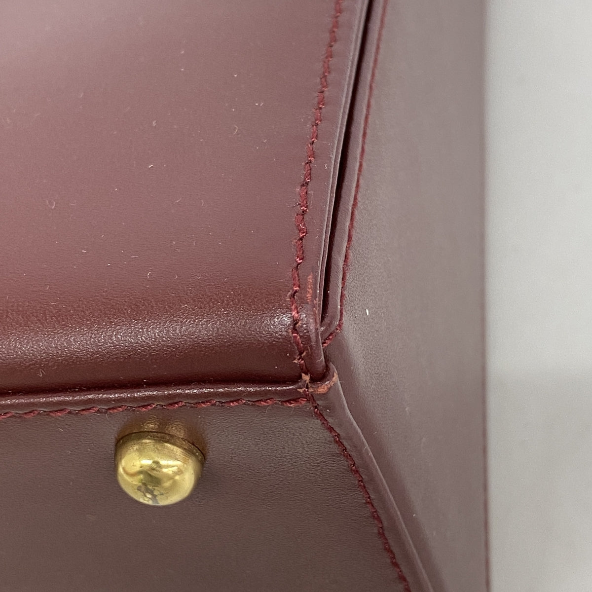 【6ia0928】カルティエ ハンドバッグ マスト レザー ボルドー ゴールド金具【中古】レディース