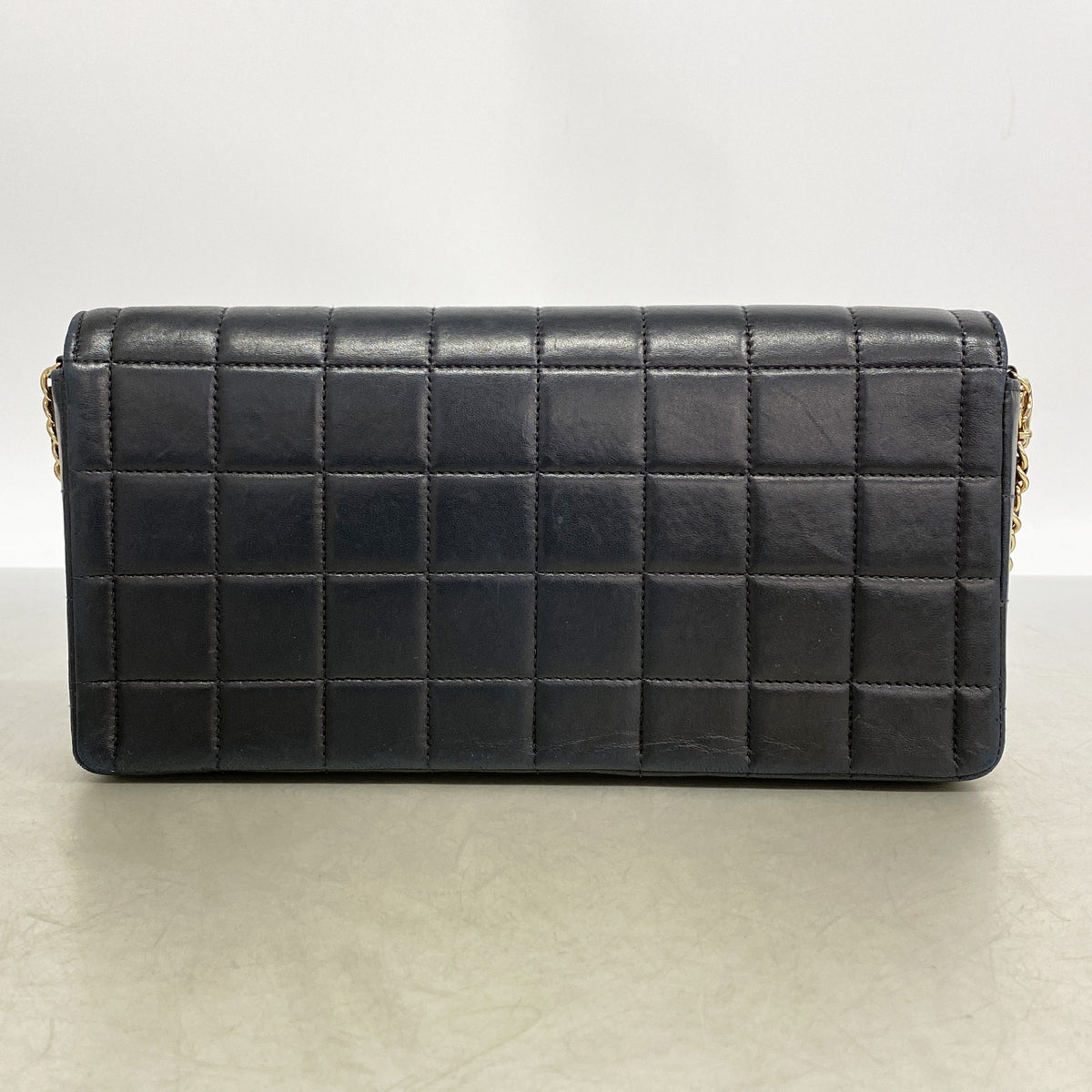 【6ia0938】シャネル ショルダーバッグ チョコバー チェーンショルダー ラムスキン ブラック ゴールド金具【中古】レディース