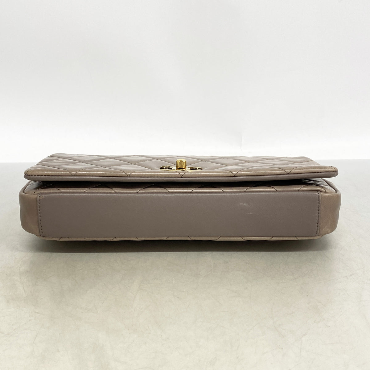 【6ia0939】シャネル ショルダーバッグ マトラッセ チェーンショルダー ラムスキン グレージュ ゴールド金具【中古】レディース