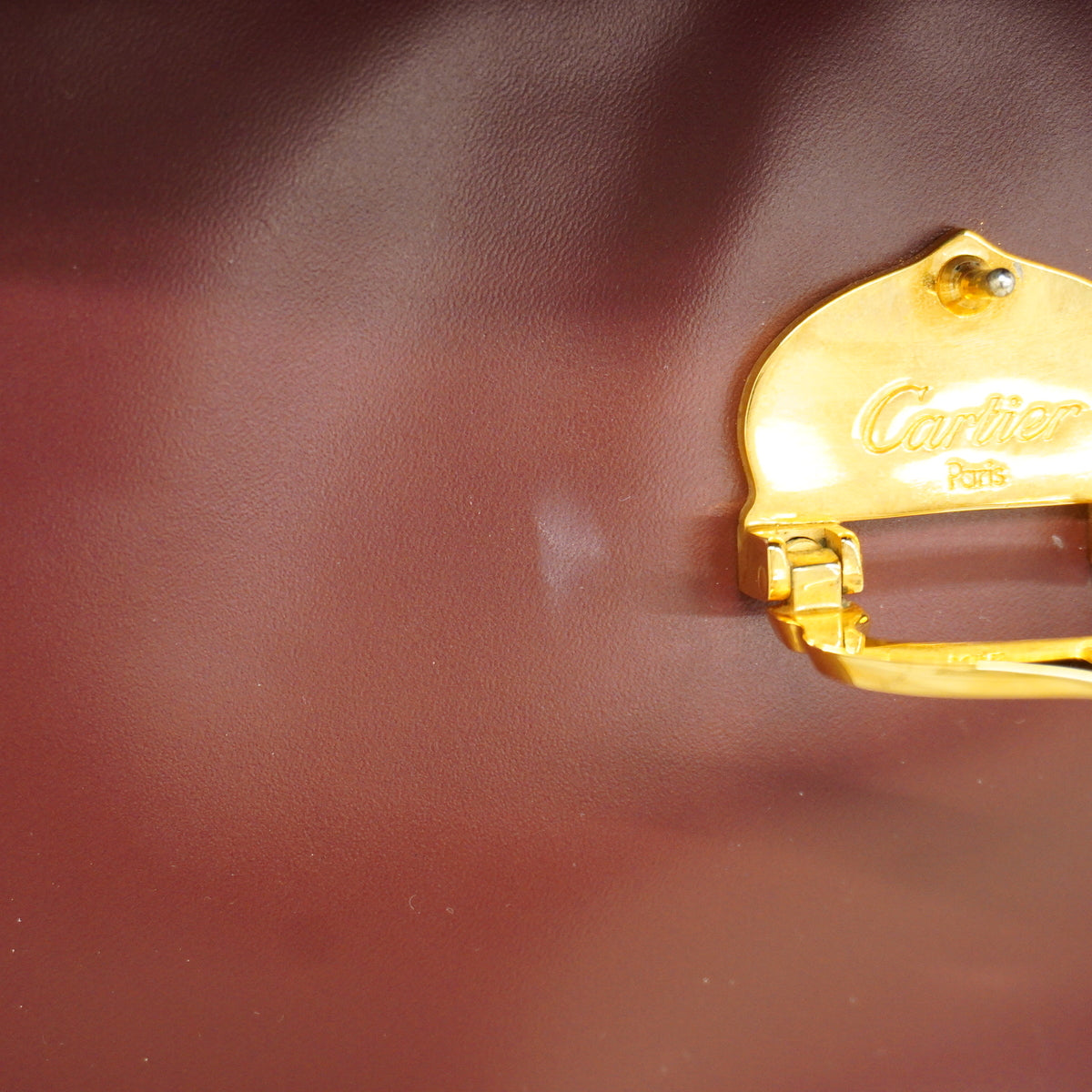 【6ia0972】カルティエ ショルダーバッグ マスト レザー ボルドー ゴールド金具【中古】レディース