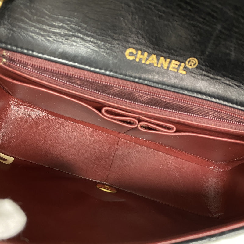 【6ia0985】シャネル ショルダーバッグ マトラッセ チェーンショルダー ラムスキン ブラック ゴールド金具【中古】レディース