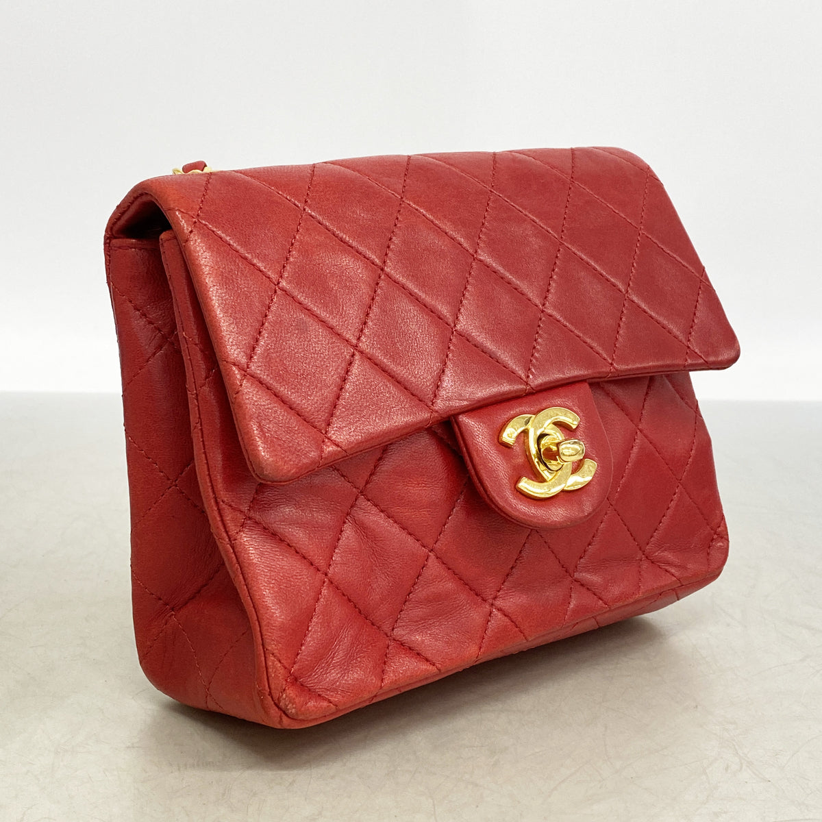 【6ia0986】シャネル ショルダーバッグ ミニマトラッセ チェーンショルダー ラムスキン レッド ゴールド金具【中古】レディース