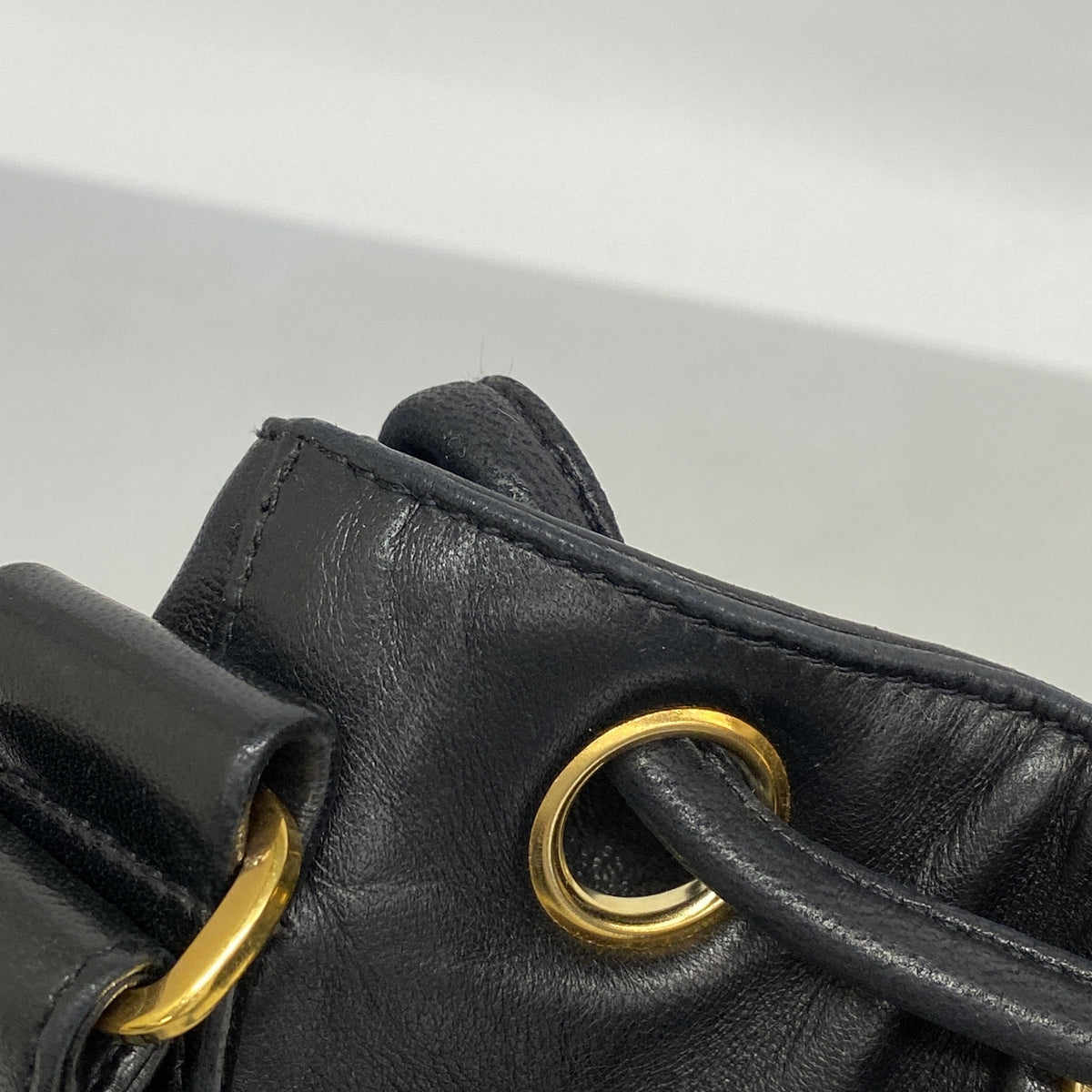 【6ia1003】シャネル ショルダーバッグ チェーンショルダー ラムスキン ブラック ゴールド金具【中古】レディース