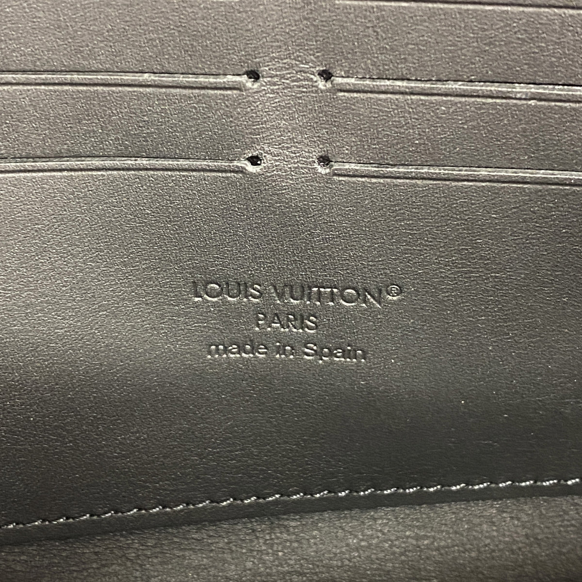 【6ia1024】ルイヴィトン 長財布 モノグラム・トリヨン ジッピーウォレットホリゾンタル M11721 ブラック【中古】メンズ