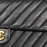 【6ia1078】シャネル ショルダーバッグ Vステッチ Wフラップ Wチェーン ラムスキン ブラック ゴールド金具【中古】レディース