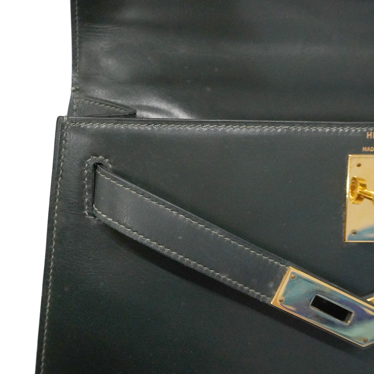 【6ia1082】エルメス ハンドバッグ ケリー28 ボックスカーフ グリーン ゴールド金具 ○Q刻印【中古】レディース
