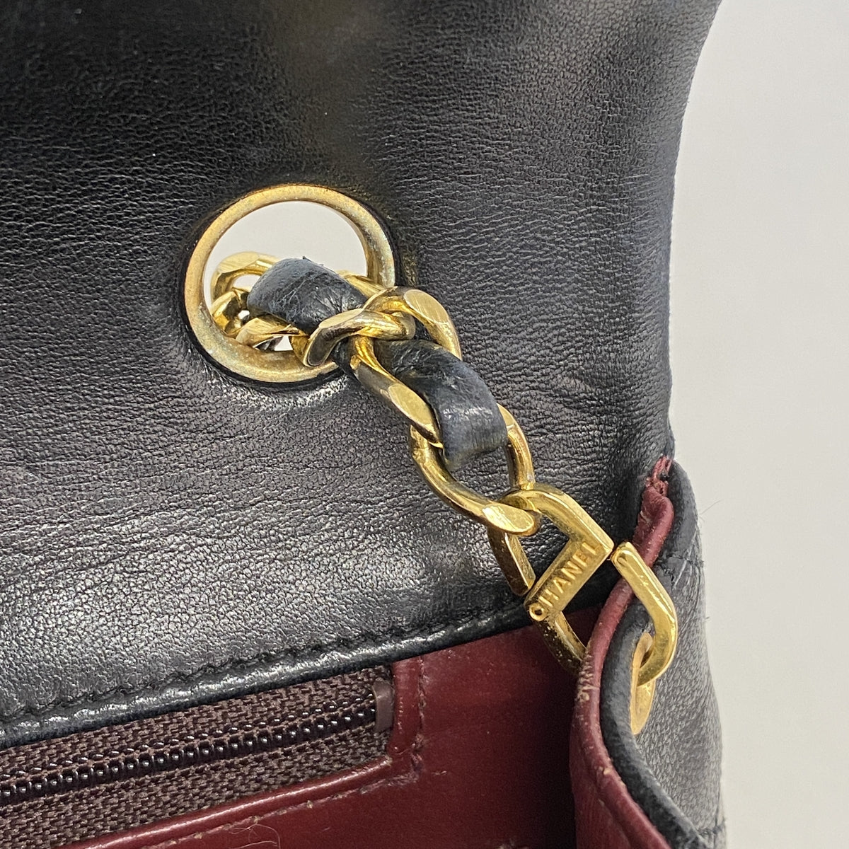 【6ia1107】シャネル ショルダーバッグ マトラッセ チェーンショルダー ラムスキン ブラック ゴールド金具【中古】レディース