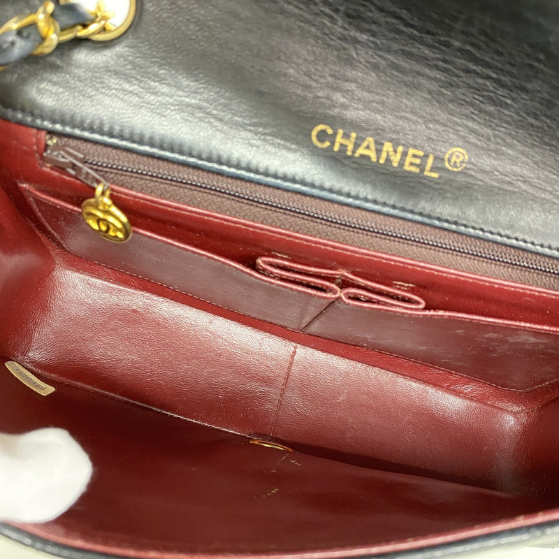 【6ia1107】シャネル ショルダーバッグ マトラッセ チェーンショルダー ラムスキン ブラック ゴールド金具【中古】レディース
