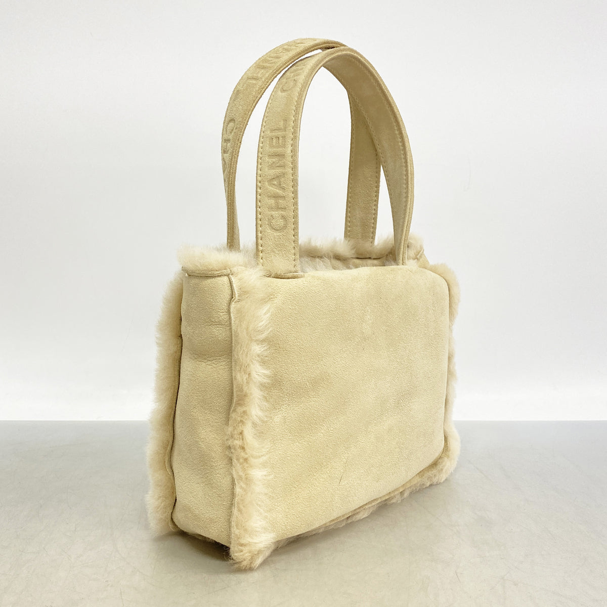 【6ia1124】シャネル ハンドバッグ ムートン ベージュ ゴールド金具【中古】レディース