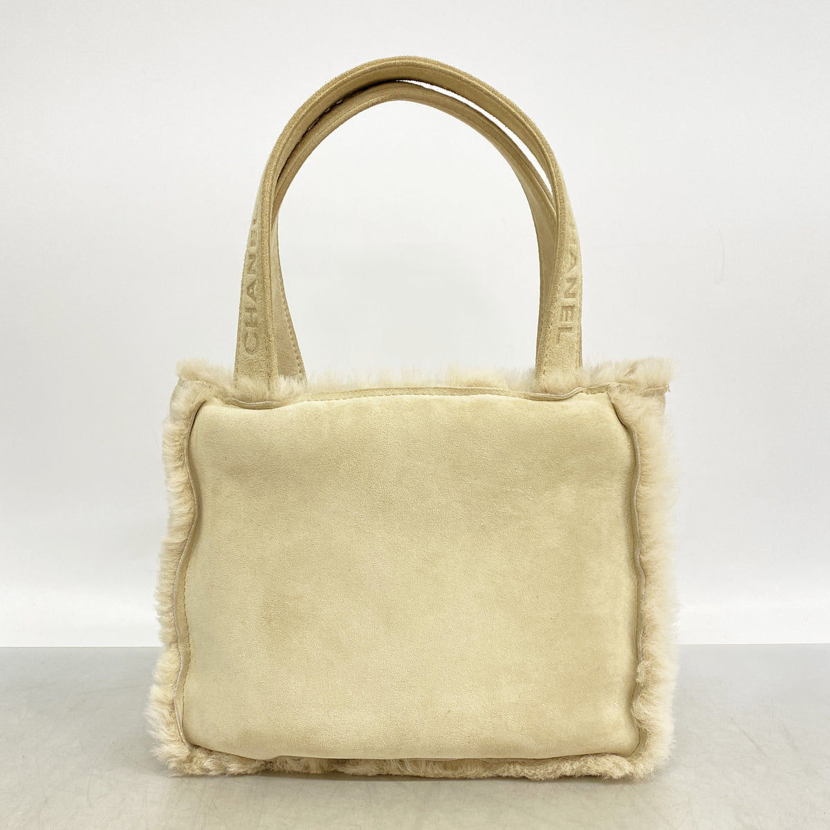 【6ia1124】シャネル ハンドバッグ ムートン ベージュ ゴールド金具【中古】レディース