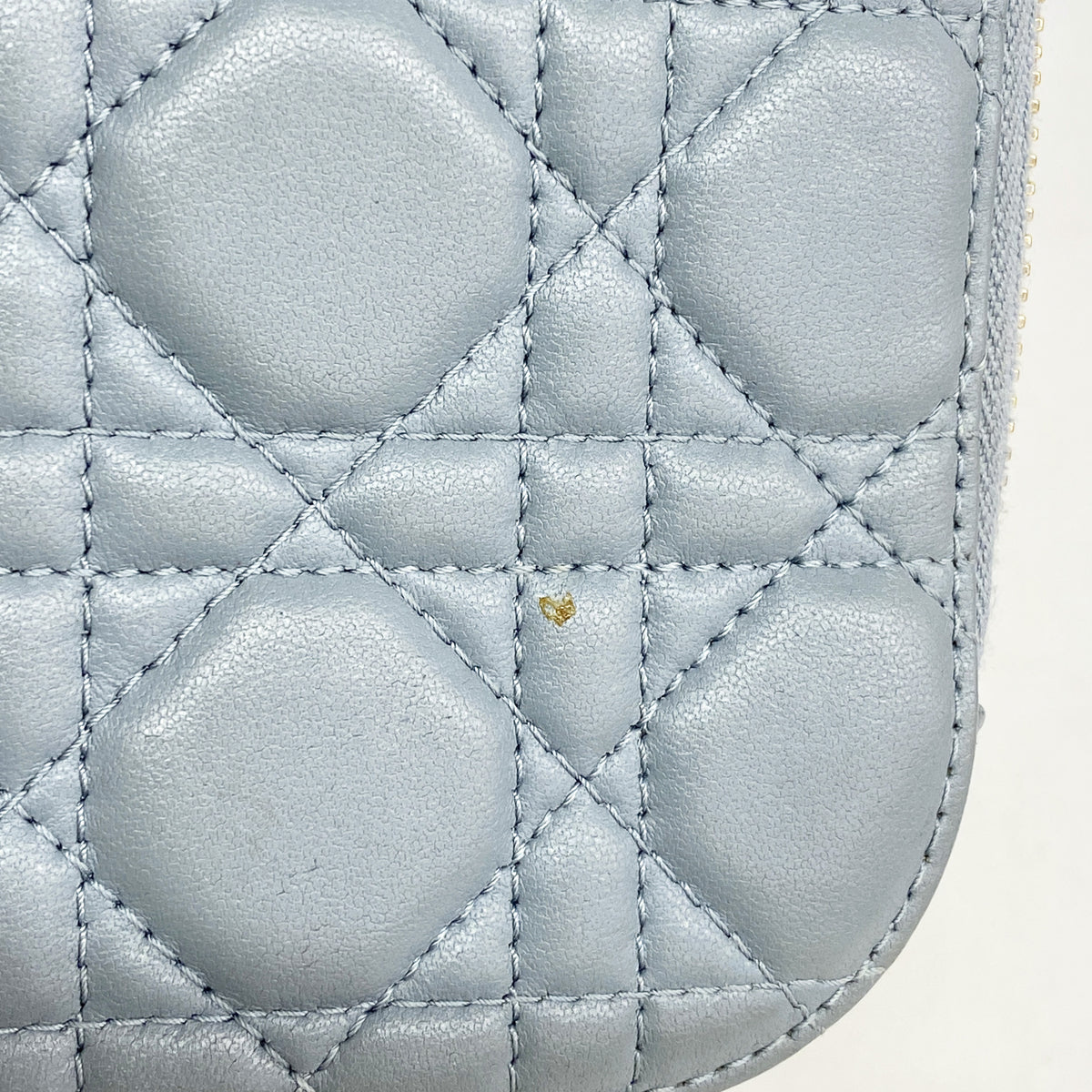 【6ia1178】クリスチャンディオール ショルダーバッグ カナージュ レザー ブルー シャンパンゴールド金具【中古】レディース