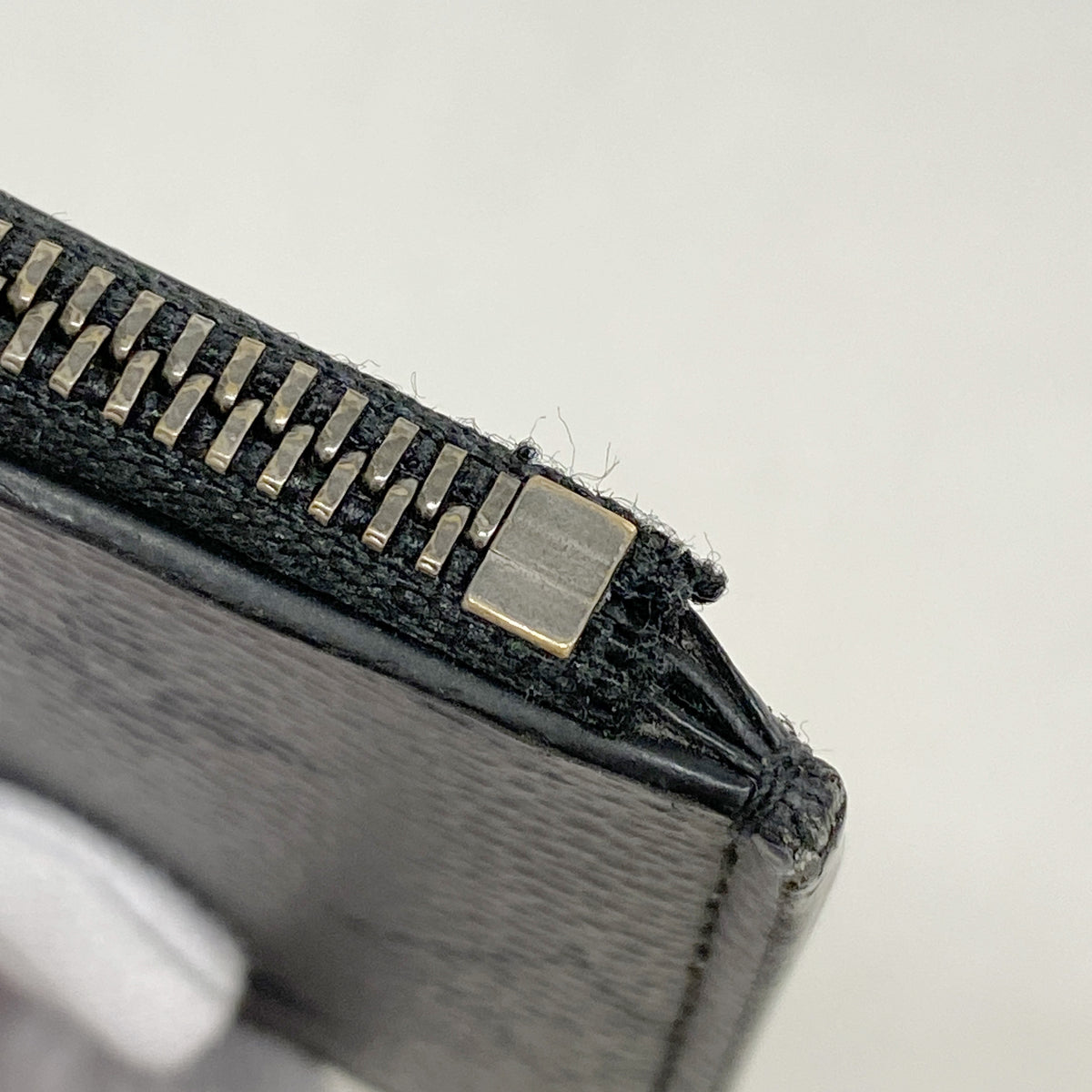 【6ia1193】ルイヴィトン コインケース モノグラム・エクリプス リバース コインカードホルダー M69533 ブラック グレー【中古】メンズ