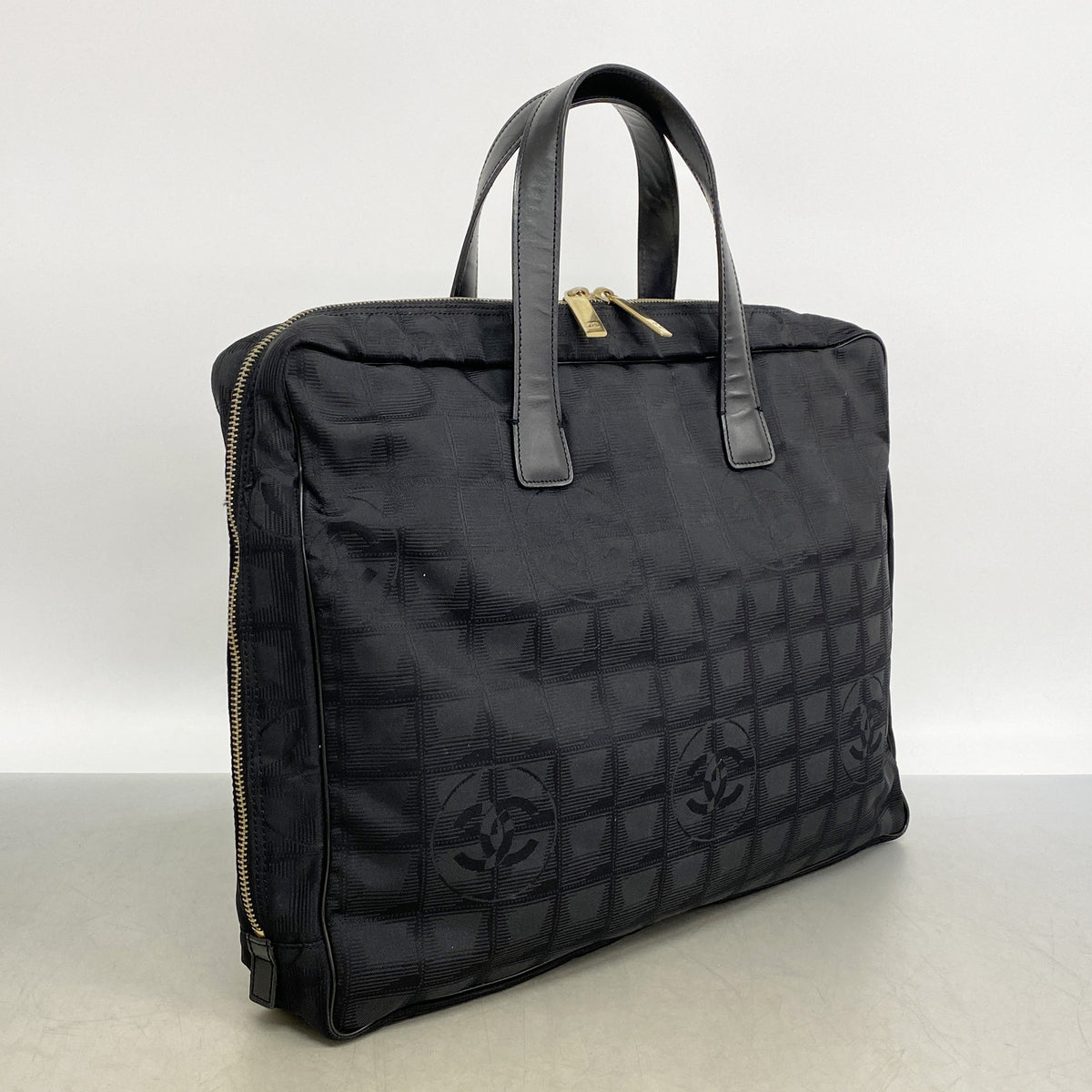 【6ia1205】シャネル ハンドバッグ ニュートラベル ナイロン ブラック シャンパンゴールド金具【中古】レディース