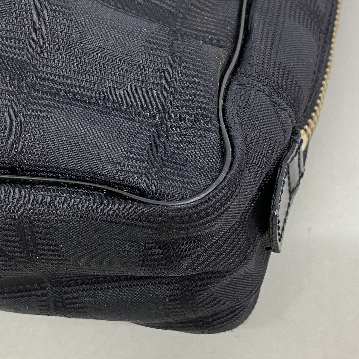 【6ia1205】シャネル ハンドバッグ ニュートラベル ナイロン ブラック シャンパンゴールド金具【中古】レディース