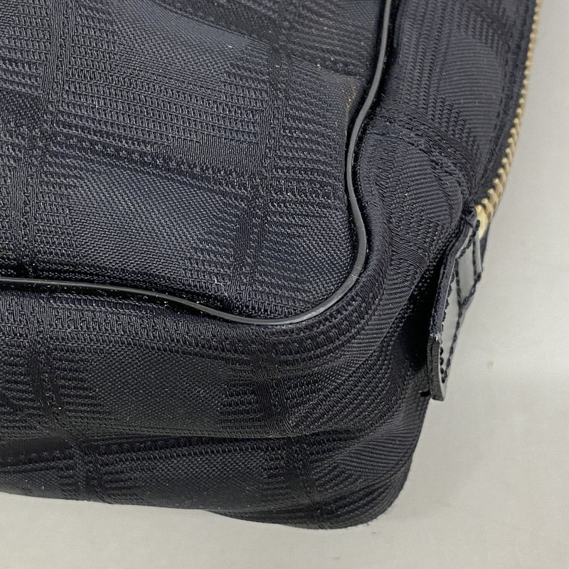 【6ia1205】シャネル ハンドバッグ ニュートラベル ナイロン ブラック シャンパンゴールド金具【中古】レディース