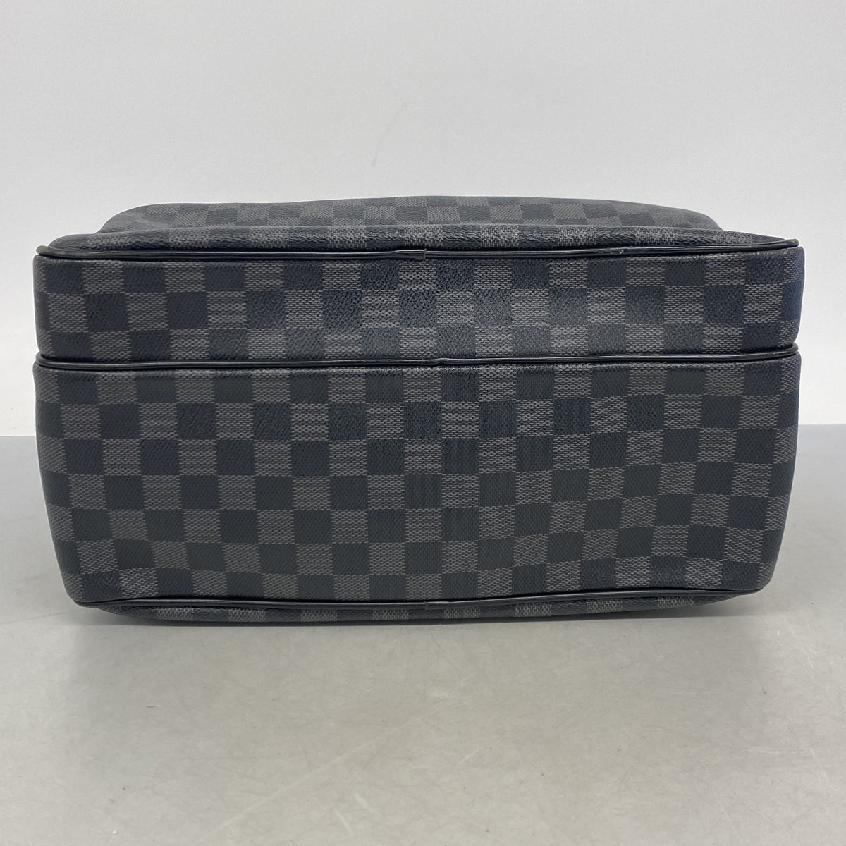 【6ib1225】ルイヴィトン ショルダーバッグ ダミエ・グラフィット イオ N45252 ブラック グレー【中古】メンズ