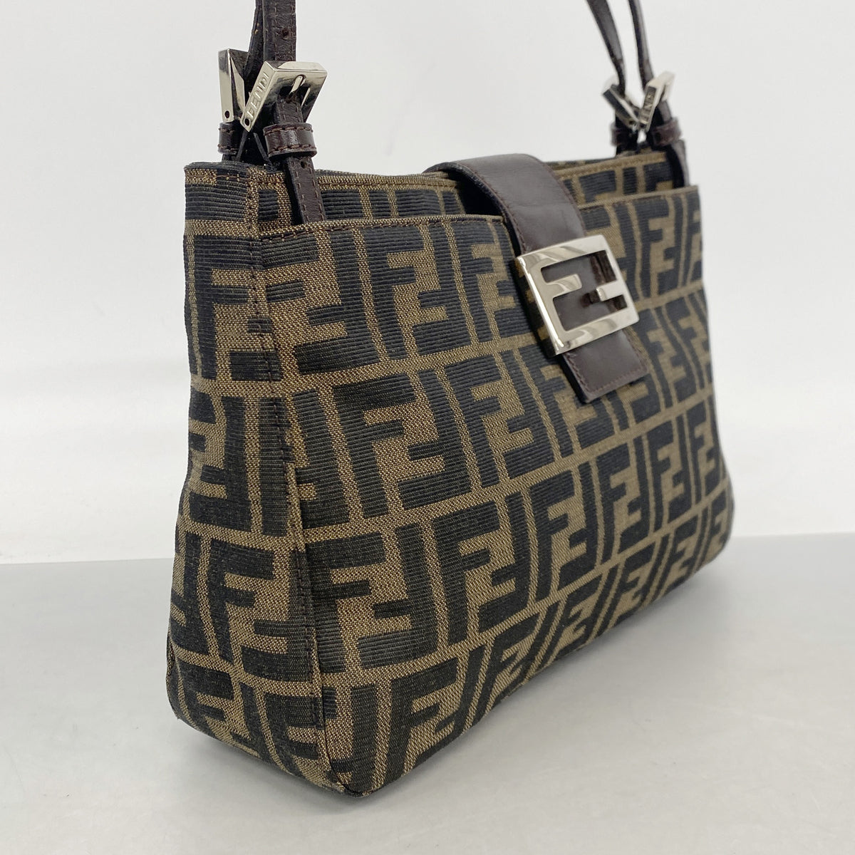 【6ib1230】フェンディ ショルダーバッグ ズッカ ナイロンキャンバス ブラウン シルバー金具【中古】レディース