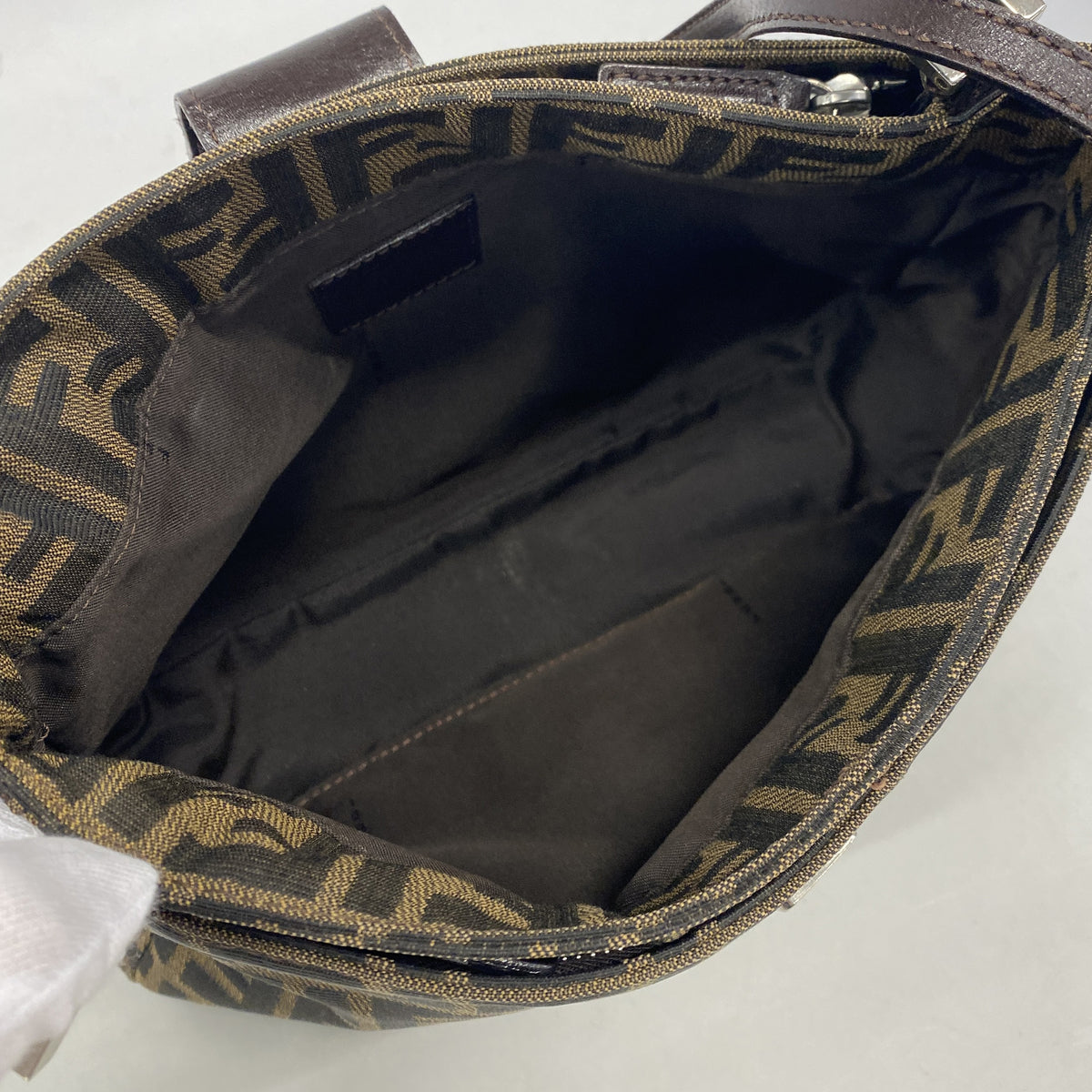 【6ib1230】フェンディ ショルダーバッグ ズッカ ナイロンキャンバス ブラウン シルバー金具【中古】レディース