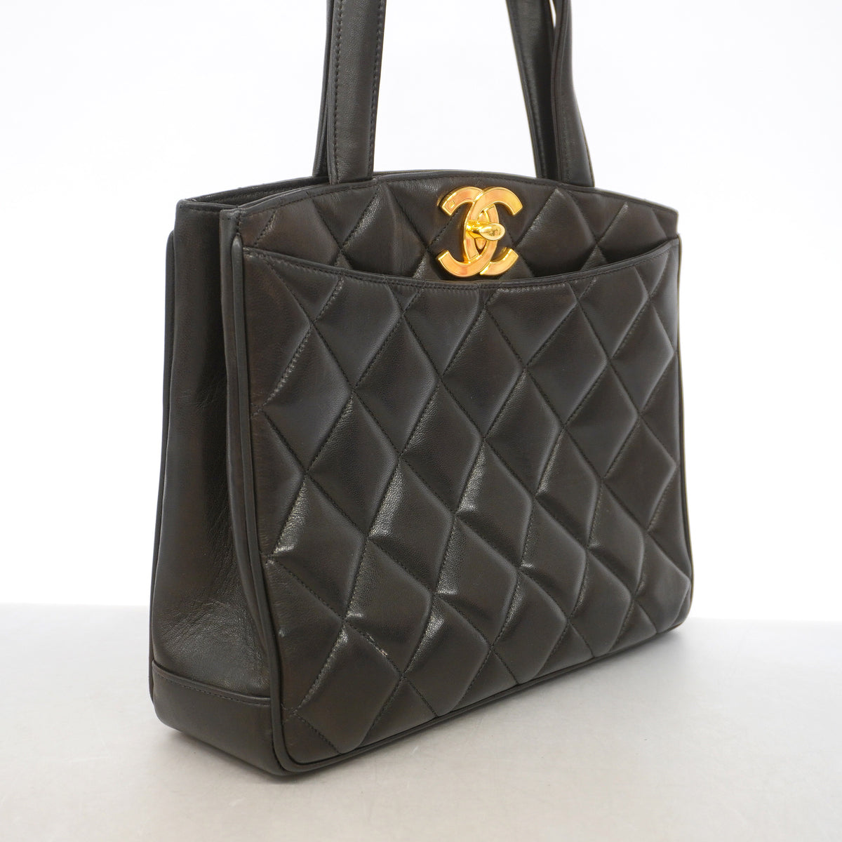【6ib1239】シャネル トートバッグ マトラッセ ラムスキン ブラック ゴールド金具【中古】レディース