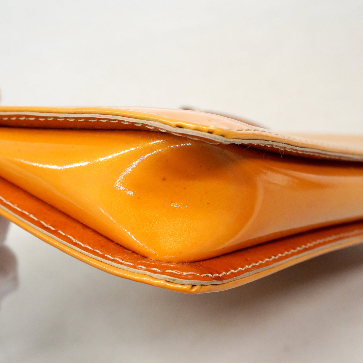 【6ib1254】ルイヴィトン ポーチ ヴェルニ レキシントン M91010 ベージュ【中古】レディース