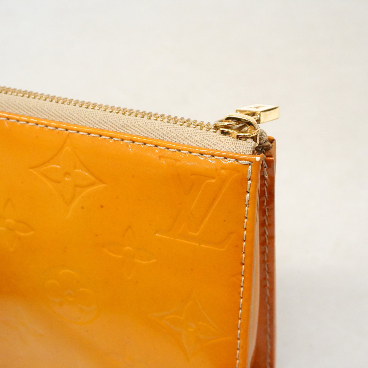 【6ib1254】ルイヴィトン ポーチ ヴェルニ レキシントン M91010 ベージュ【中古】レディース