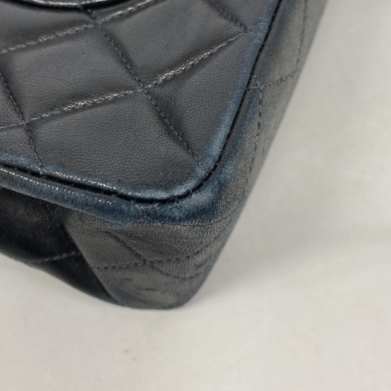【6ib1289】シャネル ショルダーバッグ マトラッセ Wフラップ Wチェーン ラムスキン ブラック ゴールド金具【中古】レディース