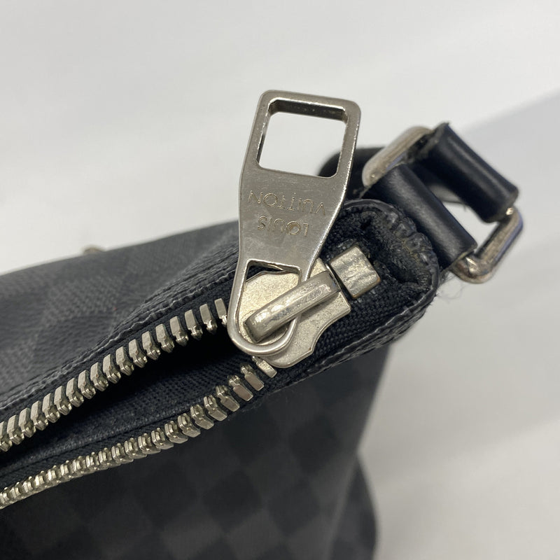 【6ib1291】ルイヴィトン ショルダーバッグ ダミエ・グラフィット ミックMM N41106 ブラック グレー【中古】メンズ