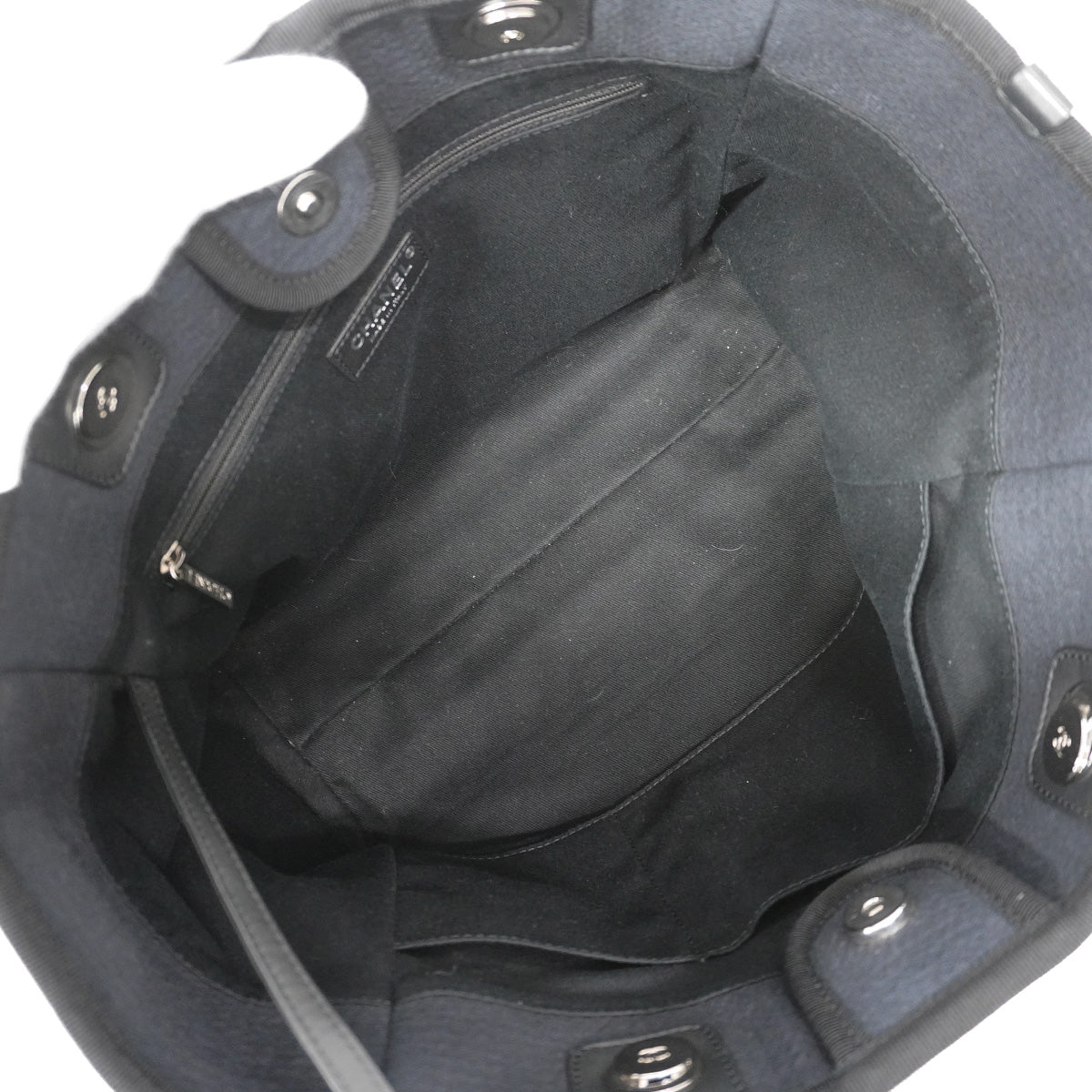 【6ib1304】シャネル チェーントート ドーヴィル キャンバス ブラック シルバー金具【中古】レディース