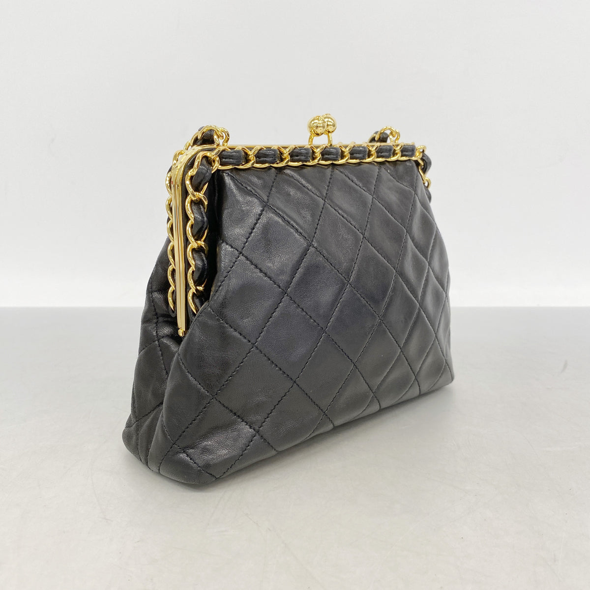 【6ib1325】シャネル ハンドバッグ マトラッセ ラムスキン ブラック ゴールド金具【中古】レディース