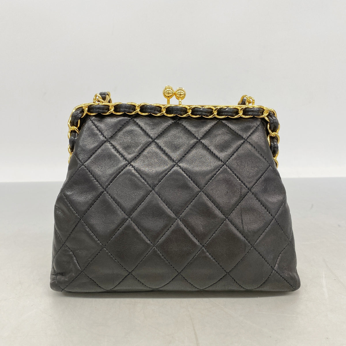 【6ib1325】シャネル ハンドバッグ マトラッセ ラムスキン ブラック ゴールド金具【中古】レディース