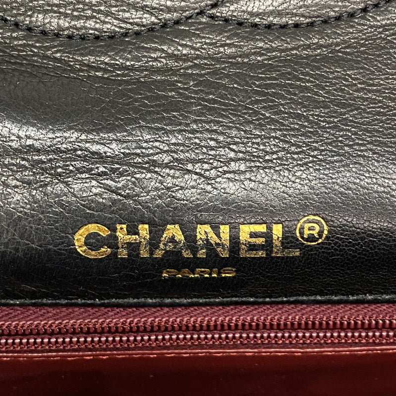 【6ib1365】シャネル ショルダーバッグ Vステッチ Wチェーン パリ限定 ラムスキン ブラック ゴールド/シルバー金具【中古】レディース