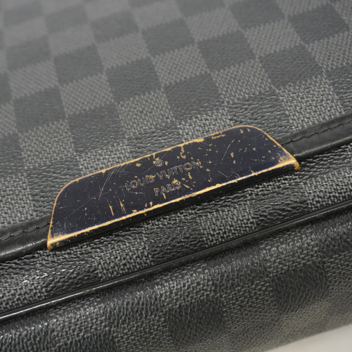 【6ib1412】ルイヴィトン ショルダーバッグ ダミエ・グラフィット ダニエルMM N58029 ブラック グレー【中古】メンズ
