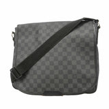 【6ib1413】ルイヴィトン ショルダーバッグ ダミエ・グラフィット ダニエルMM N58029 ブラック グレー【中古】メンズ