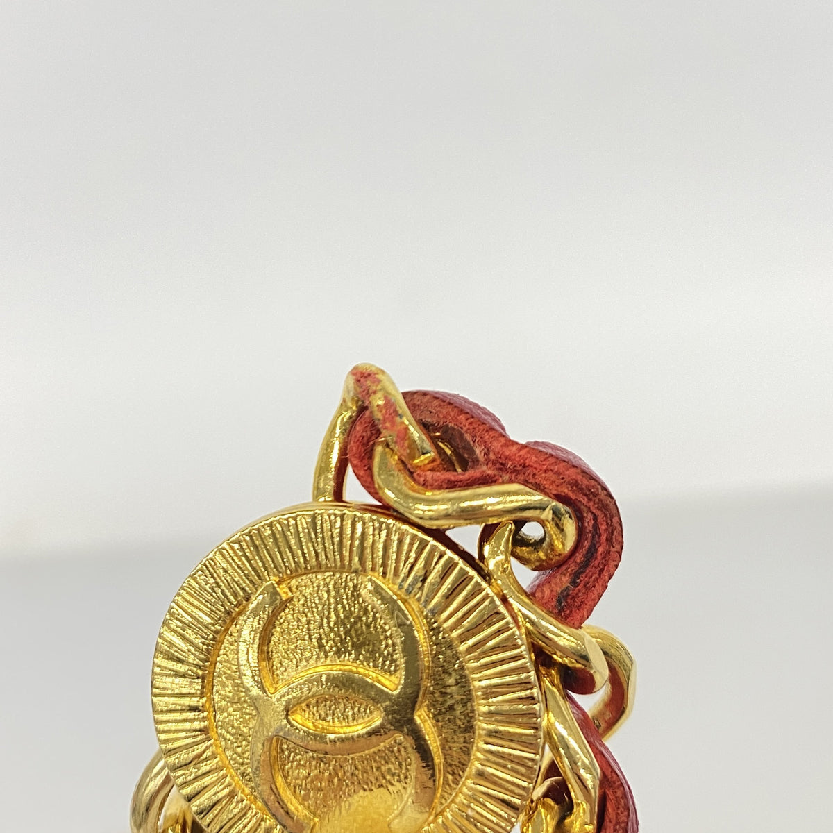 【6ib1441】シャネル ベルト メタル ゴールド レッド ゴールド金具【中古】レディース