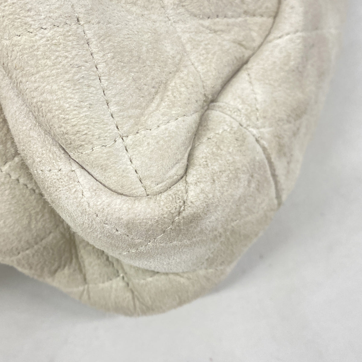 【6ib1442】シャネル ショルダーバッグ マトラッセ チェーンショルダー ファー グレー ゴールド金具【中古】レディース