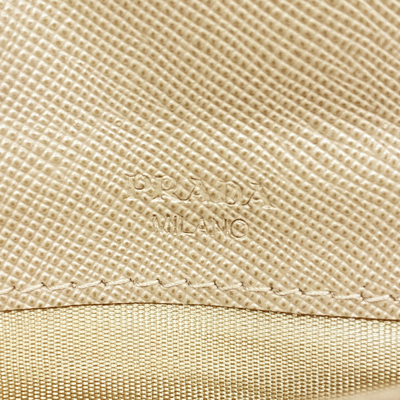 【6ib1479】プラダ 長財布 レザー ベージュ ゴールド金具【中古】レディース