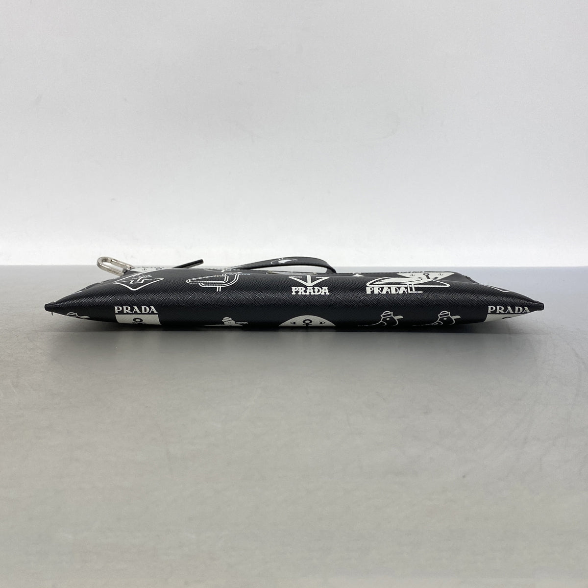 【6ib1483】プラダ クラッチバッグ サフィアーノ カモメ レザー ブラック シルバー金具【中古】メンズ