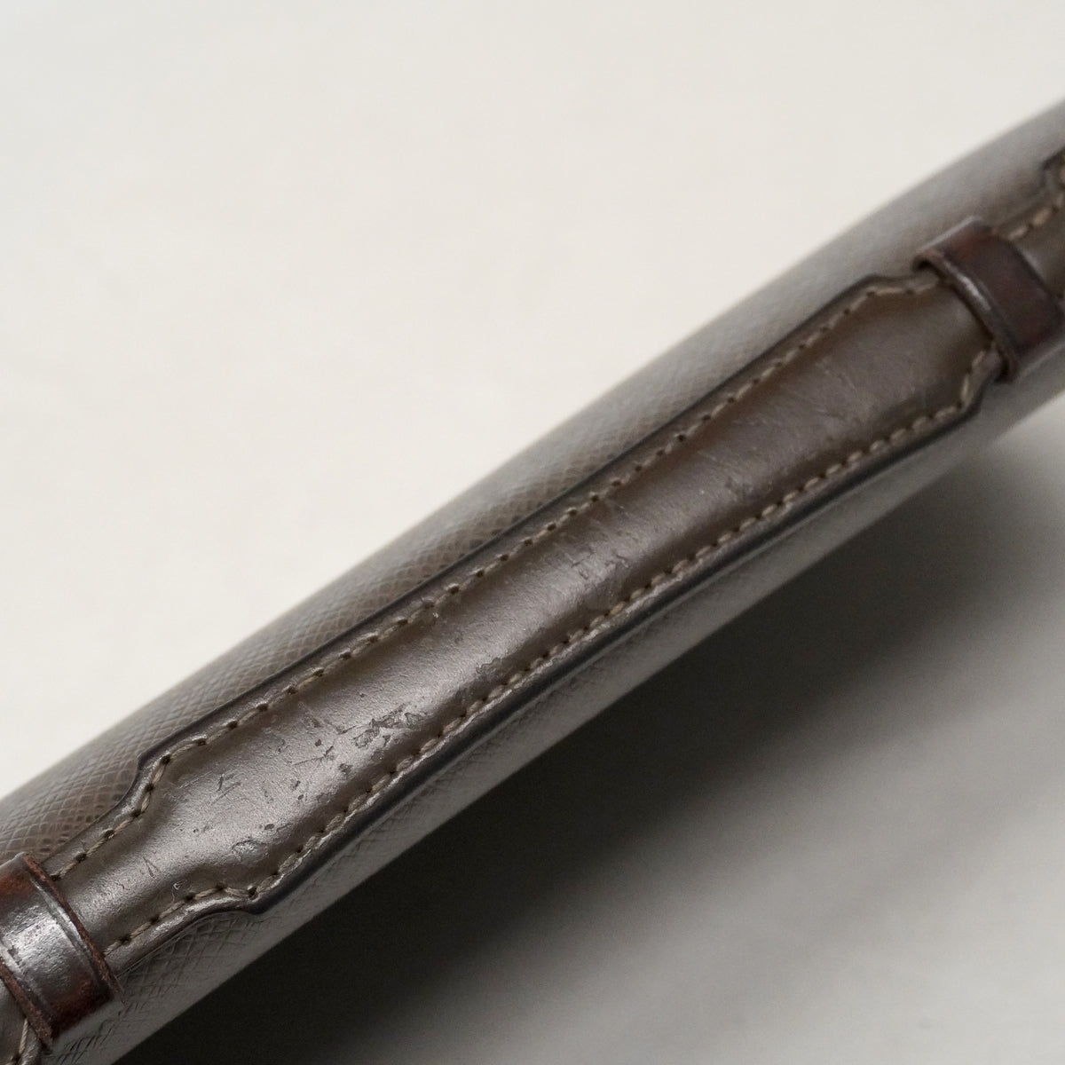 【6ib1493】ルイヴィトン 長財布 タイガ オーガナイザーアトール M30658 グリズリ【中古】メンズ
