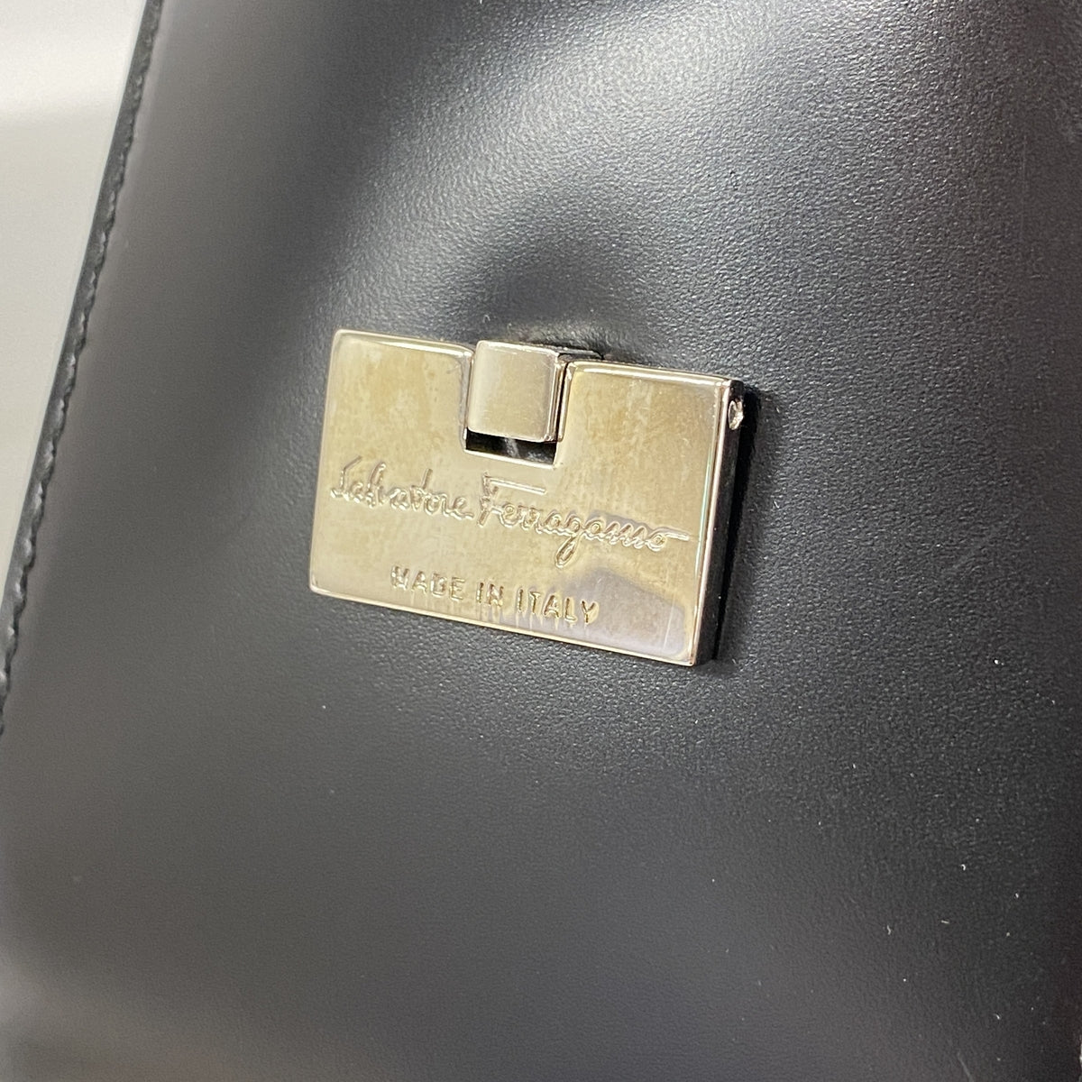 【6ib1495】サルヴァトーレフェラガモ トートバッグ レザー ブラック シルバー金具【中古】レディース