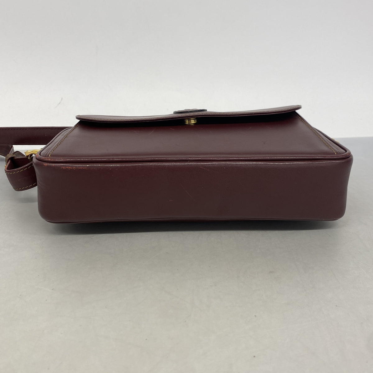 【6ib1517】カルティエ ショルダーバッグ マスト レザー ボルドー ゴールド金具【中古】レディース