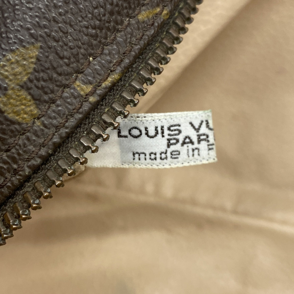 【6ib1522】ルイヴィトン ポーチ モノグラム トゥルーストワレット28 M47522 ブラウン【中古】レディース